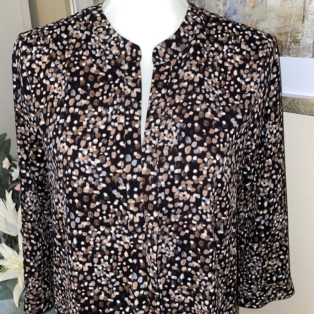 Beautiful blouse - Picture 4 of 9
